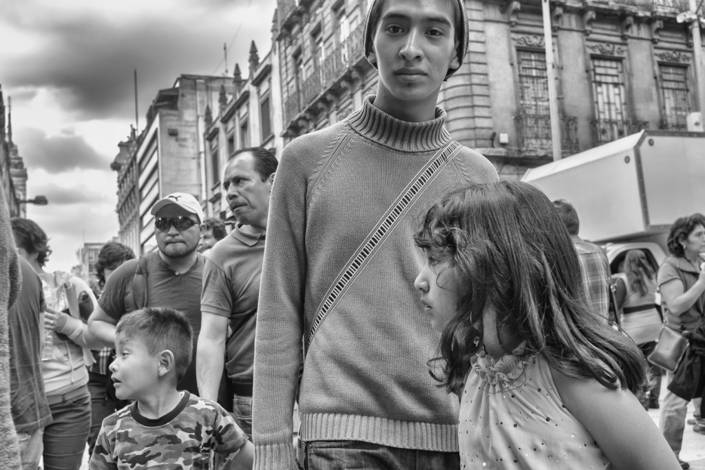 Family outing, Street photography, Sunday morning, Father and young children out on Sunday in Mexico City