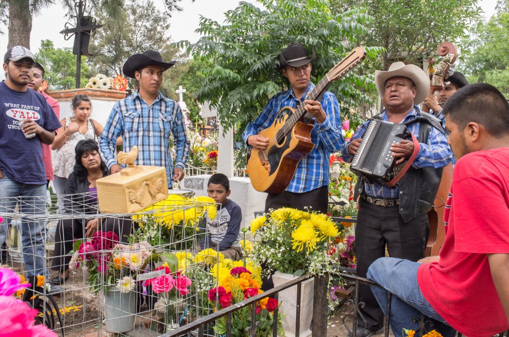 Mariachi musicians, gravesite