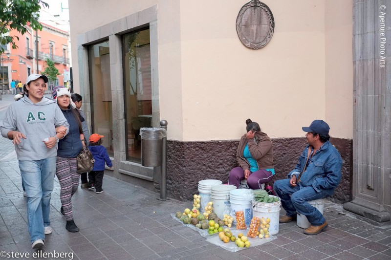 Guanajuato Mexico, street photography, reluctant, street vendor, couple