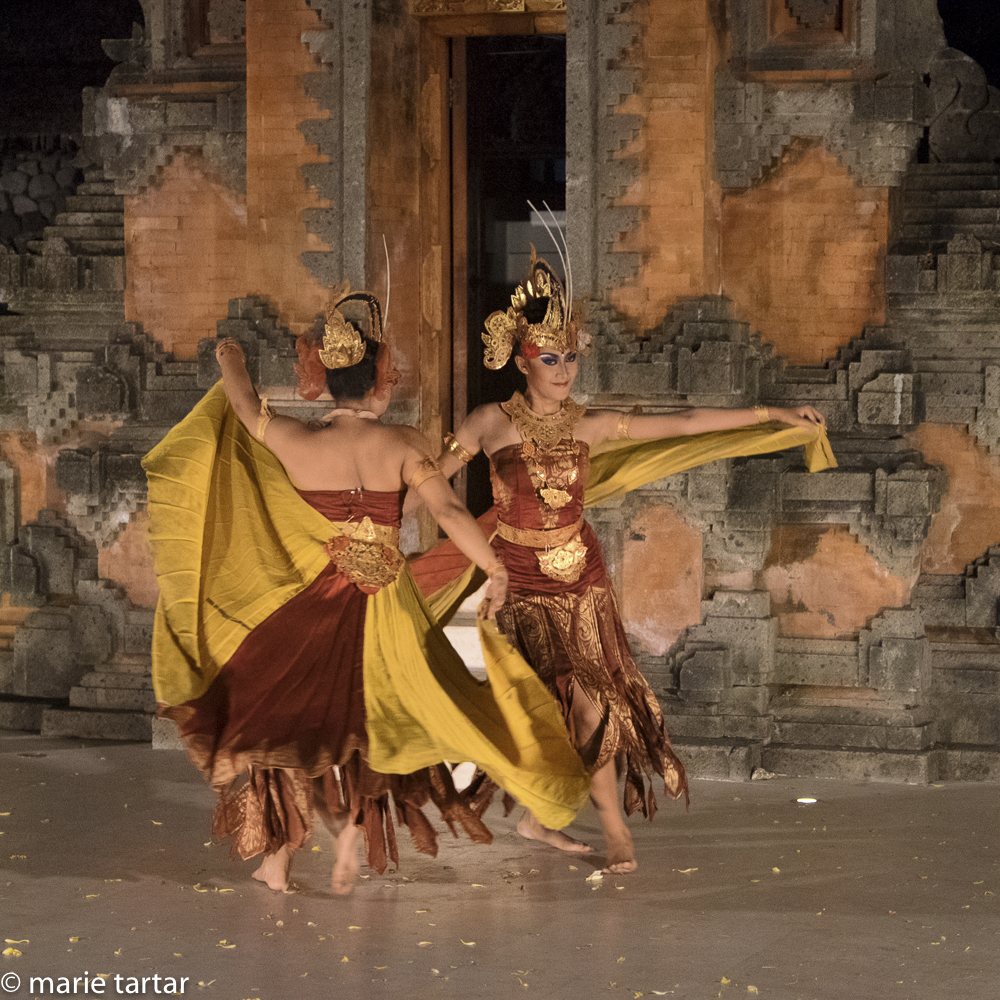 Traditional Balinese dance at the Grand Hyatt in Nusa Penida, Bali