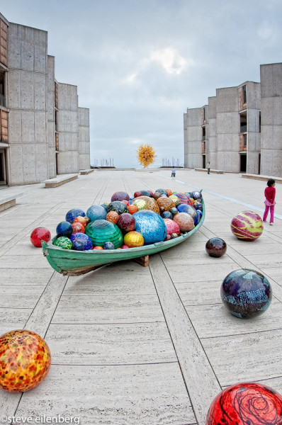Chihuly at Salk was a week-long installation celebration of the scientific institute's 50th anniversary