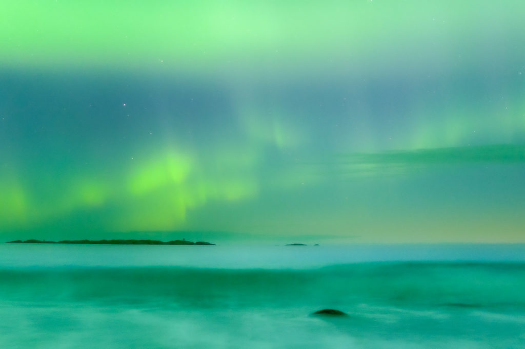Subtle Northern Lights 24×36 Rtp